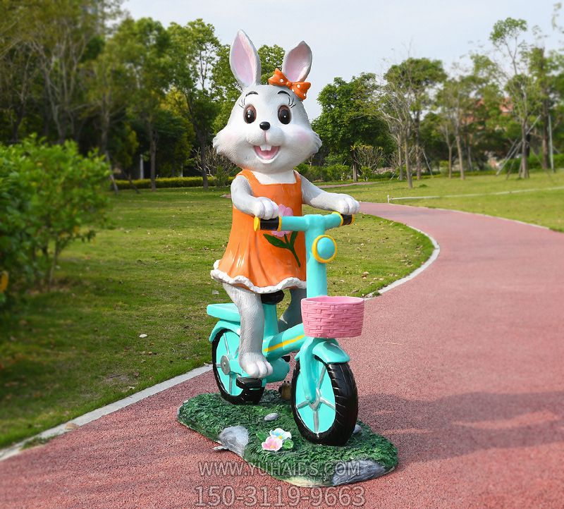 学校游乐园骑车兔子玻璃钢博鱼网页版