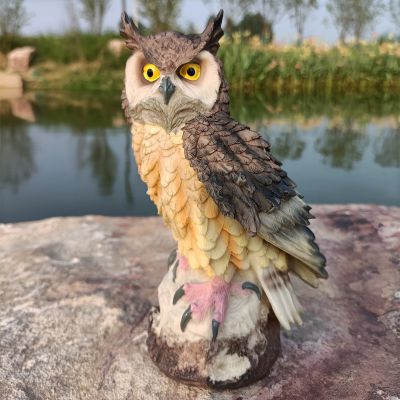 花园摆放一只猫头鹰树脂猫头鹰博鱼网页版
