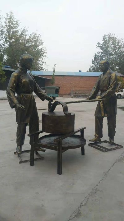 村庄玻璃钢仿铜民俗生活推磨磨豆子人物博鱼网页版