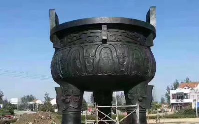 古代文物青铜器寺庙庭院大型鼎博鱼网页版
