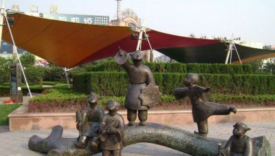 海岸景区公园仿古做旧儿童放风筝铜博鱼网页版