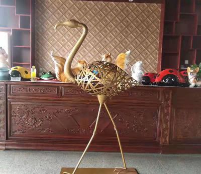 商店摆放不锈钢抛光火烈鸟博鱼网页版