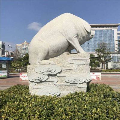 城市广场摆放天然石材砂岩青石雕刻生肖猪博鱼网页版