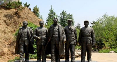 户外铜雕伟人们与毛泽博鱼网页版