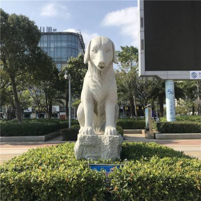 街道草坪摆放大理石生肖狗博鱼网页版