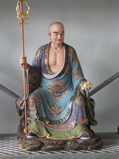 景区寺庙树脂彩绘拿法杖的十八罗汉博鱼网页版