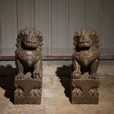 庭院门口青石石雕狮子博鱼网页版