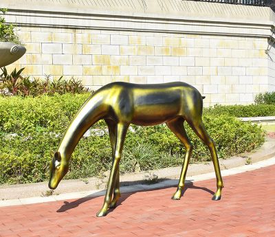 不锈钢低头觅食的鹿博鱼网页版