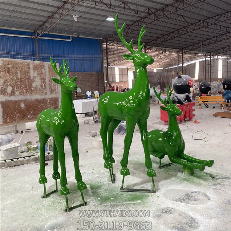 园林草坪摆放玻璃钢鹿景观小品博鱼网页版