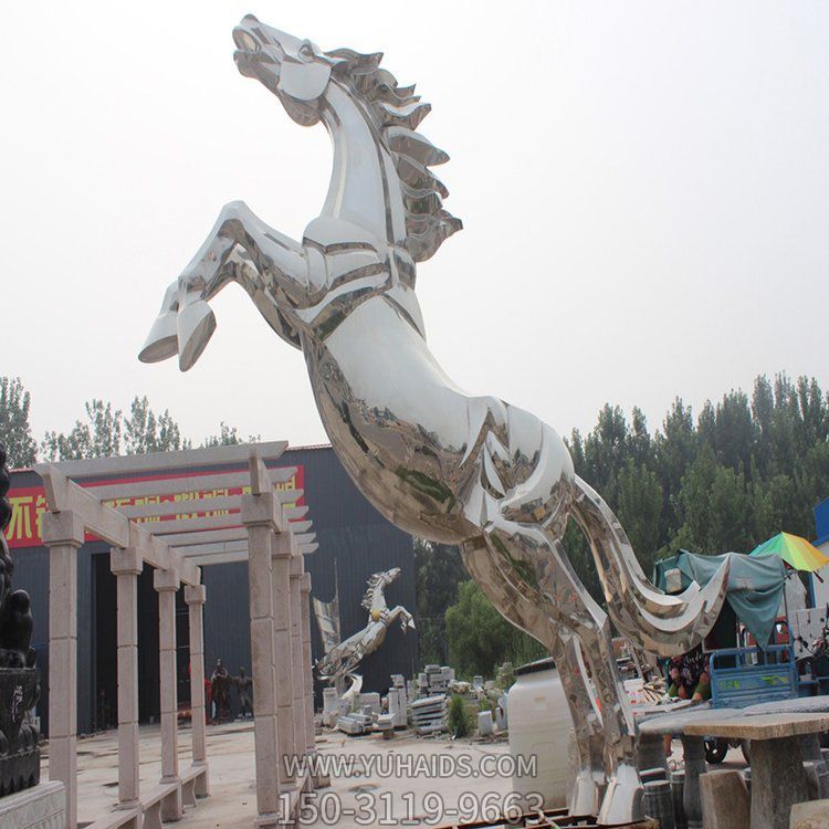 广场摆放不锈钢镜面奔马博鱼网页版