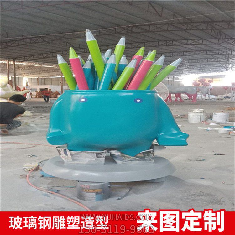 商场摆放玻璃钢彩绘创意笔筒博鱼网页版造型