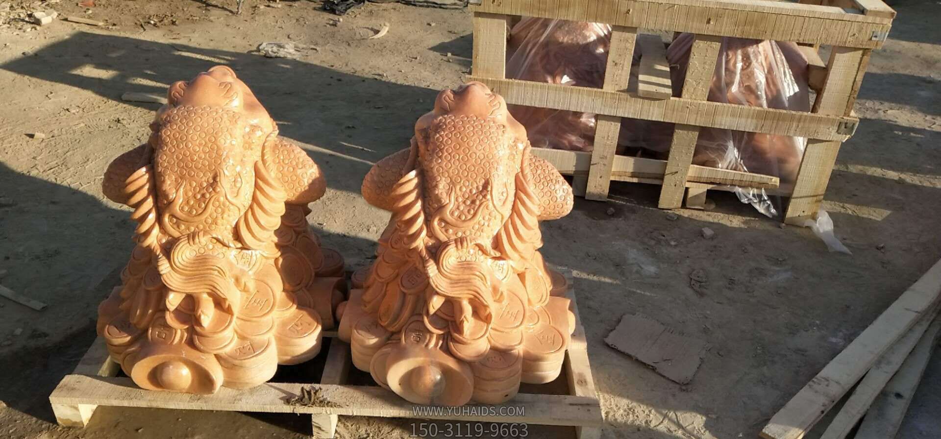 室外两只创意石雕青蛙博鱼网页版