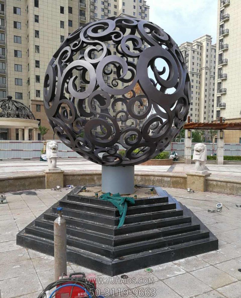 广场创意抽象不锈钢镂空球博鱼网页版