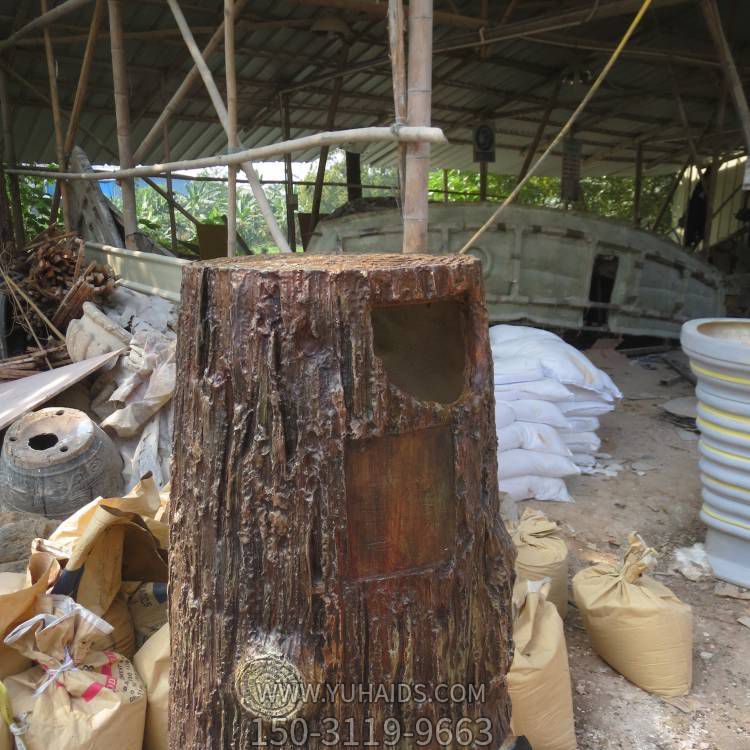 游乐园室外摆放玻璃钢仿树木垃圾桶博鱼网页版