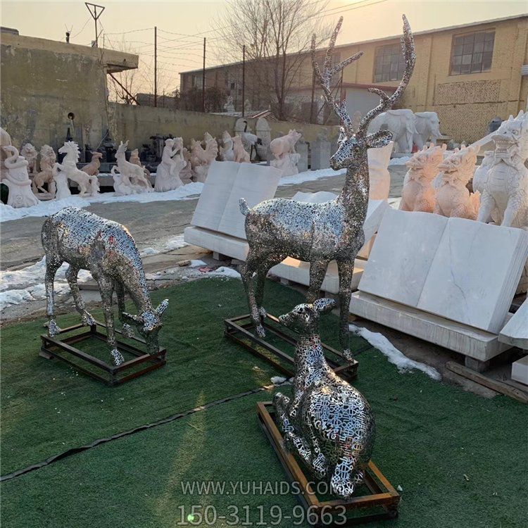 不锈钢镂空鹿博鱼网页版小区园林户外摆件