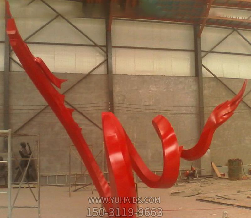 景区商厦旋转的不锈钢红色飘带博鱼网页版