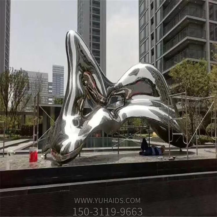 不锈钢镜面抽象  酒店户外水景观艺术造型博鱼网页版