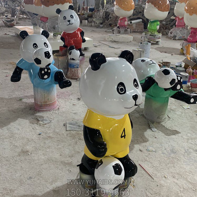 景点游乐场装饰玻璃钢卡通熊猫足球博鱼网页版