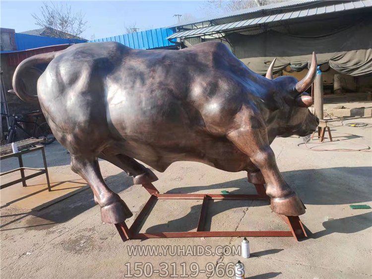 大型锻铜牛景观博鱼网页版 城市广场招财摆件