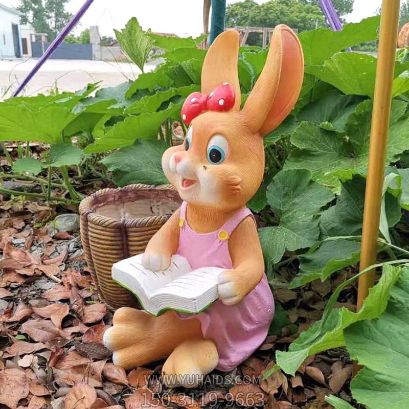 幼儿园一只看书的玻璃钢兔子博鱼网页版