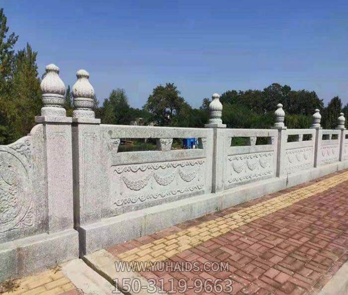 桥上雕刻花纹镂空防护栏杆博鱼网页版