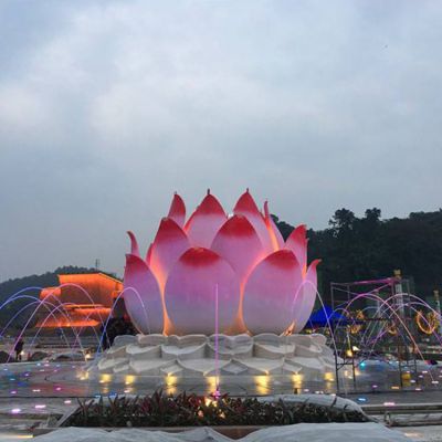 大型不锈钢喷漆渐变莲花抽象博鱼网页版城市广场景点小区美陈摆件