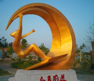 景区奋勇前进冲浪的不锈钢海浪浪花博鱼网页版