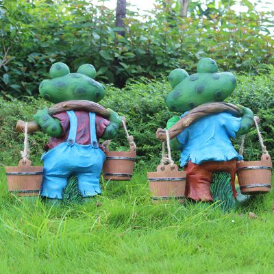 公园两只抽象玻璃钢青蛙博鱼网页版