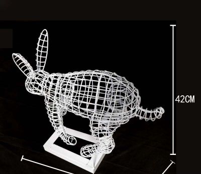 室内装饰一只不锈钢镂空兔子博鱼网页版