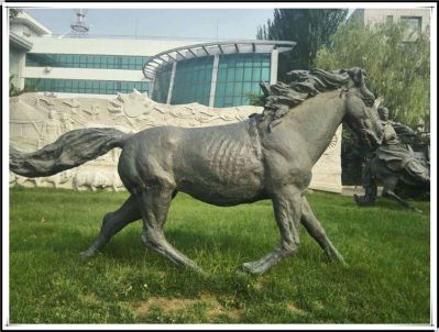 玻璃钢仿铜户外草坪马博鱼网页版