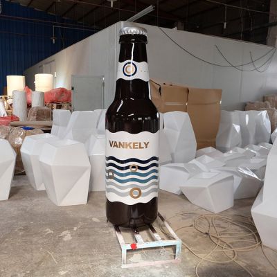 饭店摆放玻璃钢大型仿真酒瓶博鱼网页版