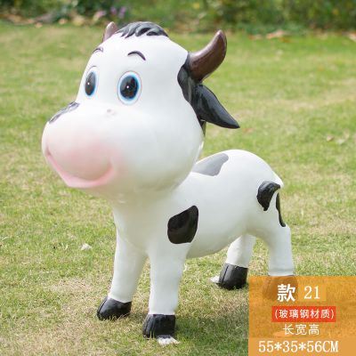 草坪一只呆萌玻璃钢牛博鱼网页版