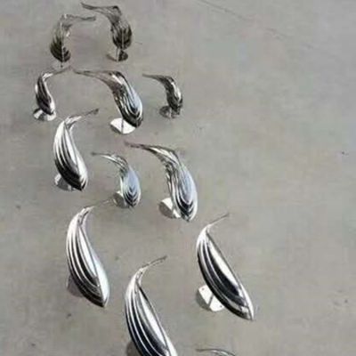 喷泉水景不锈钢抽象小鱼博鱼网页版摆件
