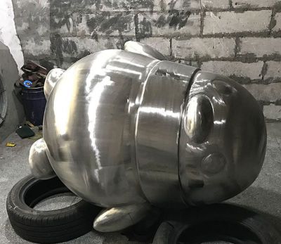 不锈钢白钢镜面躺倒的企鹅博鱼网页版