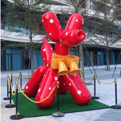 商场街道摆放的带铃当的玻璃钢彩绘气球狗博鱼网页版