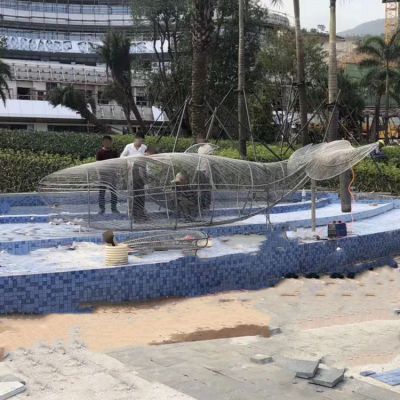 不锈钢鲸鱼博鱼网页版 户外广场喷泉水景镂空景观