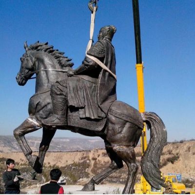城市街道广场大型将军骑马的人物景观