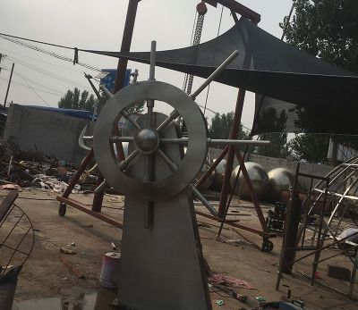 饭店室内摆放腾飞不锈钢船舵博鱼网页版