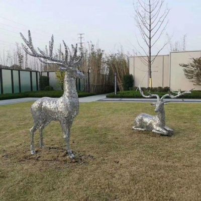 园林广场草坪摆放不锈钢镂空鹿博鱼网页版