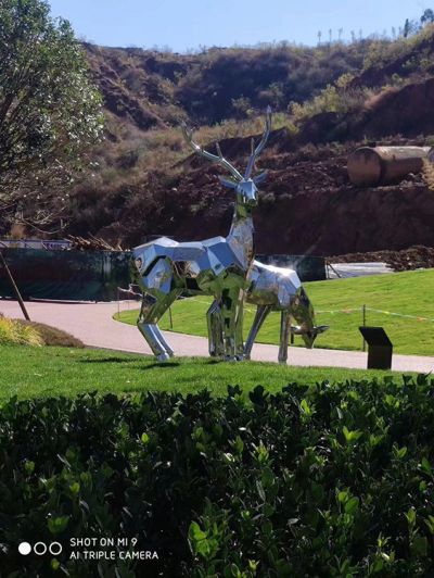 不锈钢鹿博鱼网页版庭院草坪户外景观摆件