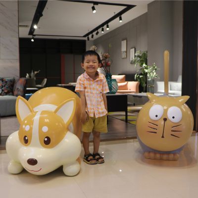 商场室内卡通可爱玻璃钢狗和猫博鱼网页版