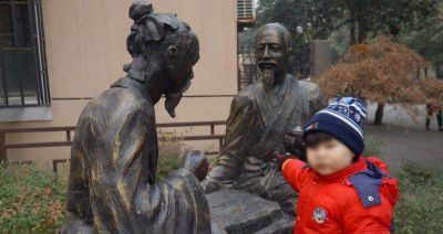 园林下围棋的古代人物小品玻璃钢仿铜博鱼网页版