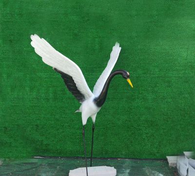 广场玻璃钢装备起飞的丹顶鹤博鱼网页版