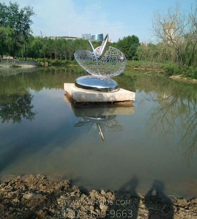 景区水池摆放不锈钢镂空创意苹果博鱼网页版