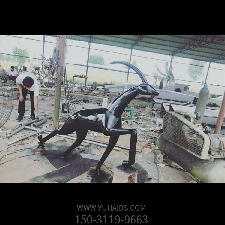 公园户外抽象玻璃钢动物鹿博鱼网页版