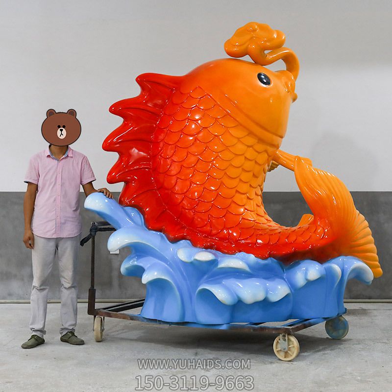 游乐场摆放的玻璃钢卡通鲤鱼博鱼网页版