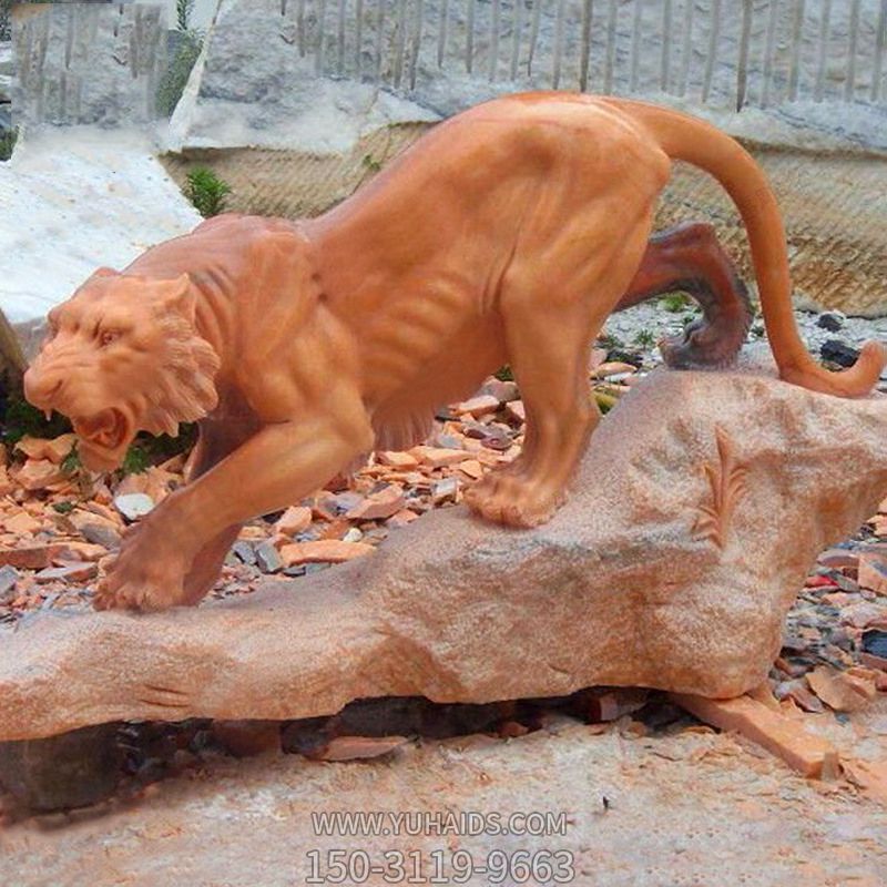 公园的行走的凶恶的玻璃钢创意虎博鱼网页版