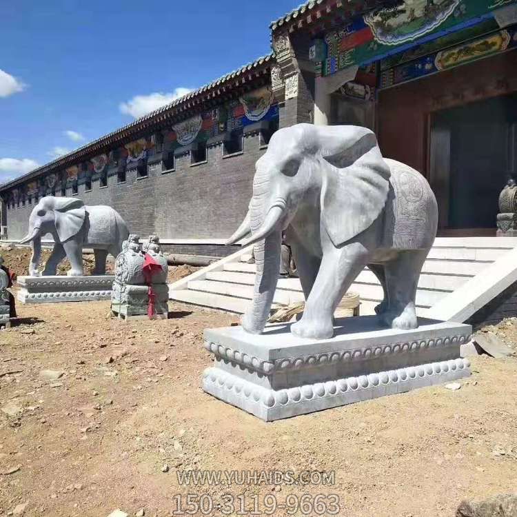 庭院门口大型大理石石雕的镇宅招财大象博鱼网页版