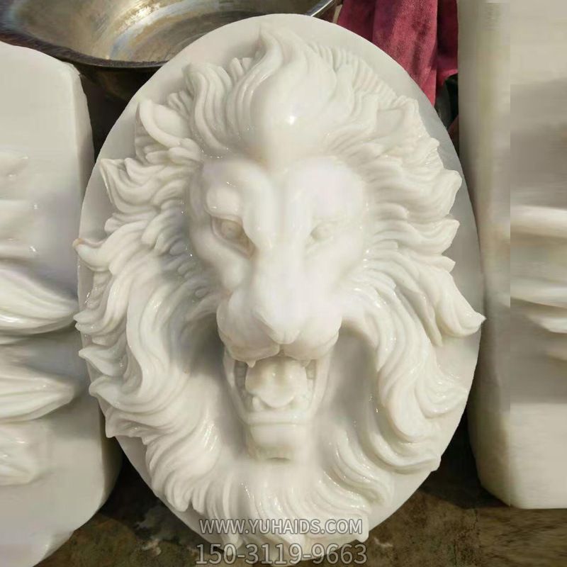 汉白玉石雕洁白无瑕的圆盘上的狮子博鱼网页版