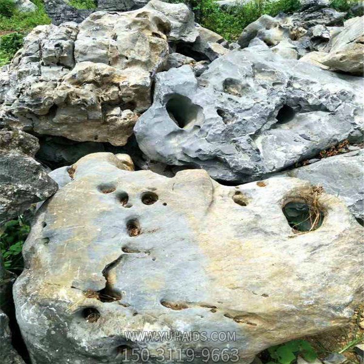 园林造景天然窟窿假山石太湖石博鱼网页版
